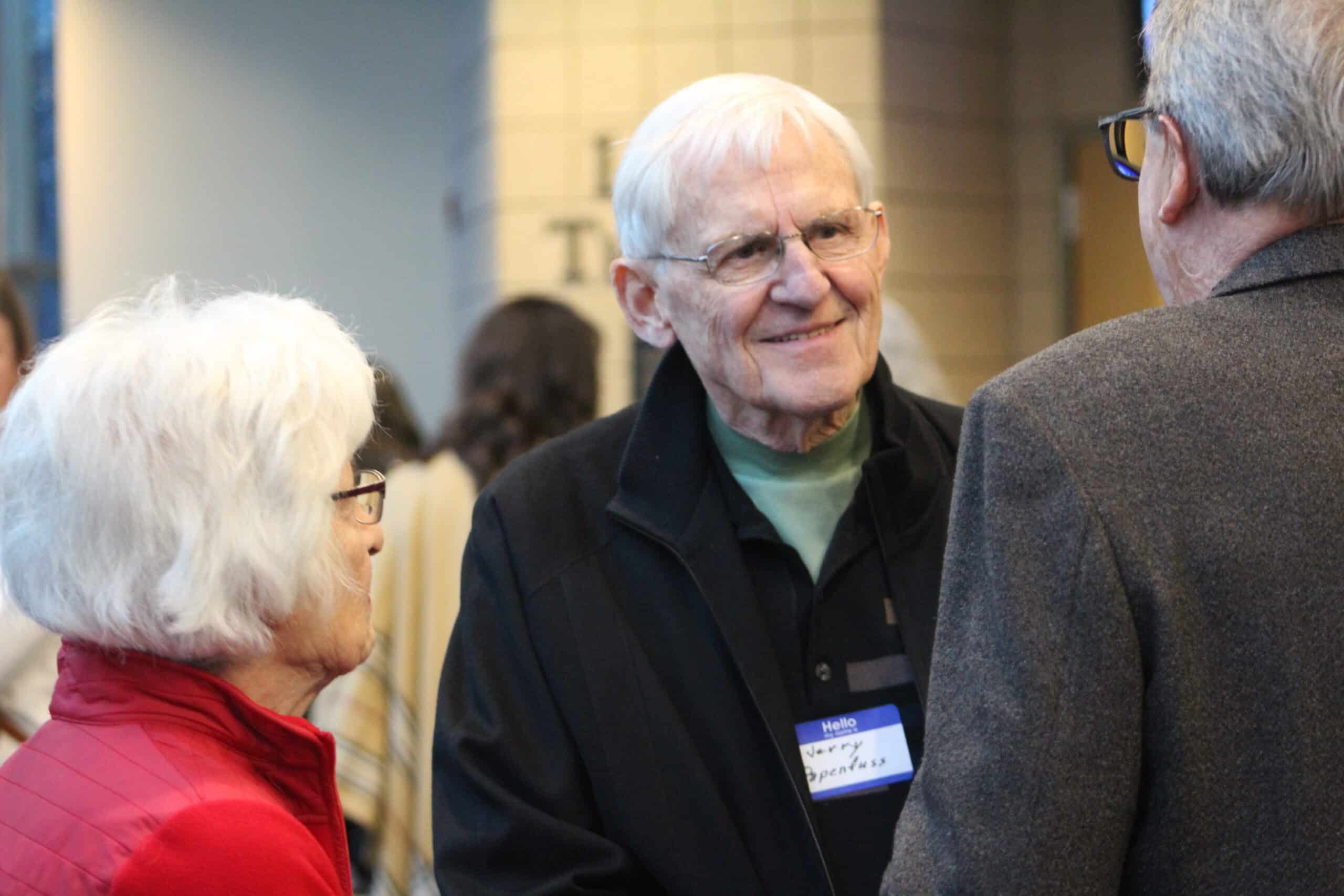 Pat and Jerry Papenfuss speak with guest