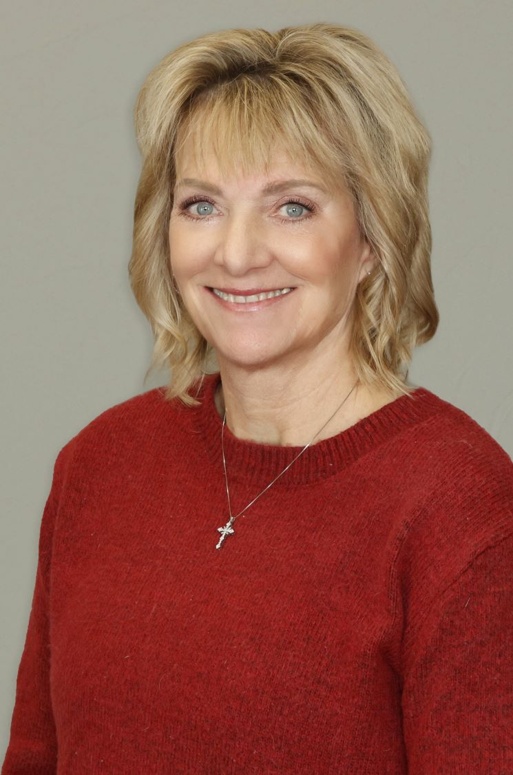 Pamela headshot BG1